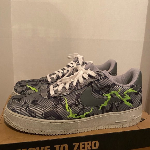 Nike AF1 Low '07 LX Light Smoke Grey Camo Embroidery size 12 EUC shoes sneaker - Picture 2 of 10